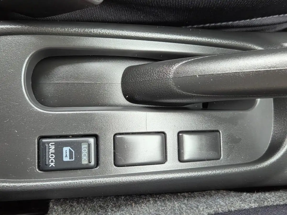 2015-nissan-micra-12-acenta-80ps-big-10
