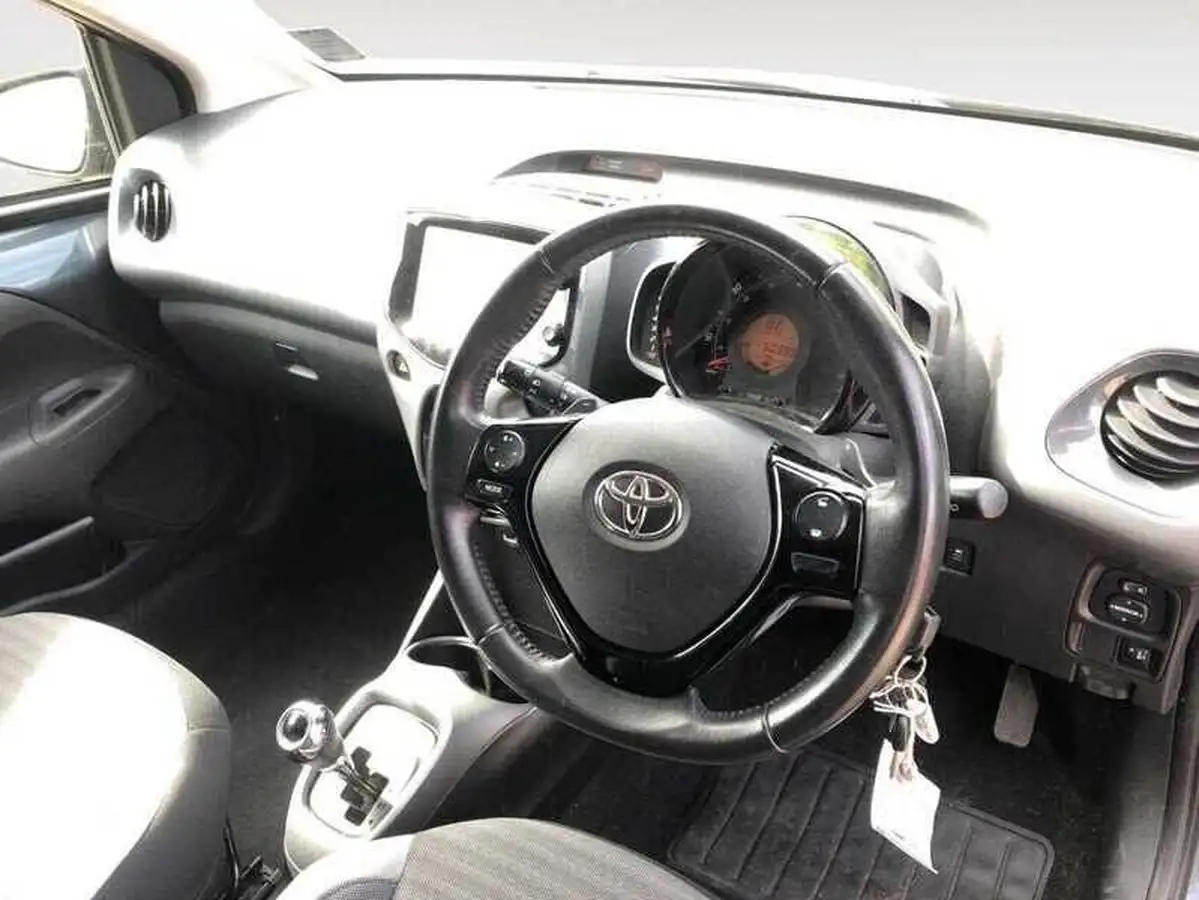 2019-toyota-aygo-10-vvt-i-x-play-tss-x-shift-big-4