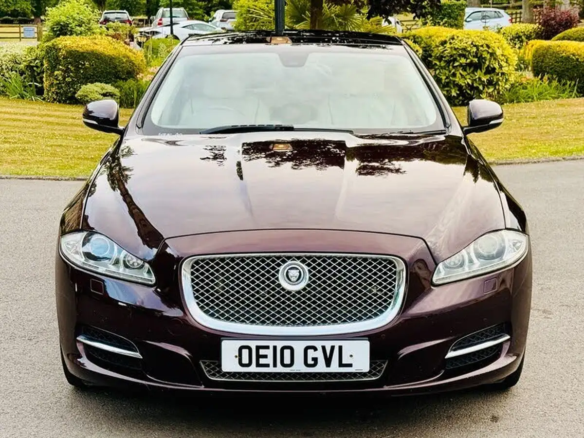 2010-jaguar-xj-series-30td-xj-portfolio-big-4