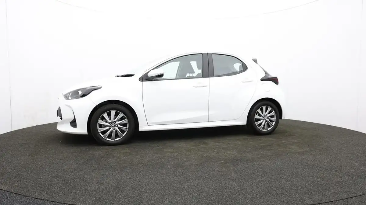 2022-toyota-yaris-15-vvt-i-icon-big-69