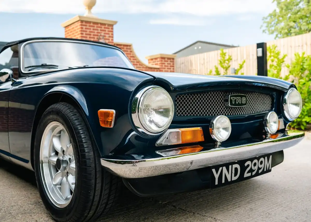1973-triumph-tr6-roadster-rwd-big-18