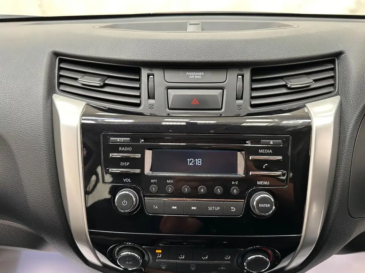 2021-nissan-navara-23dci-tt-acenta-double-big-12