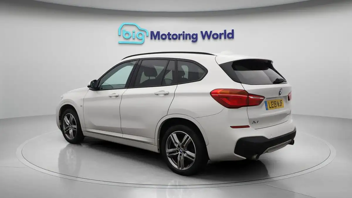 2019-bmw-x1-20-sdrive20i-m-sport-big-5