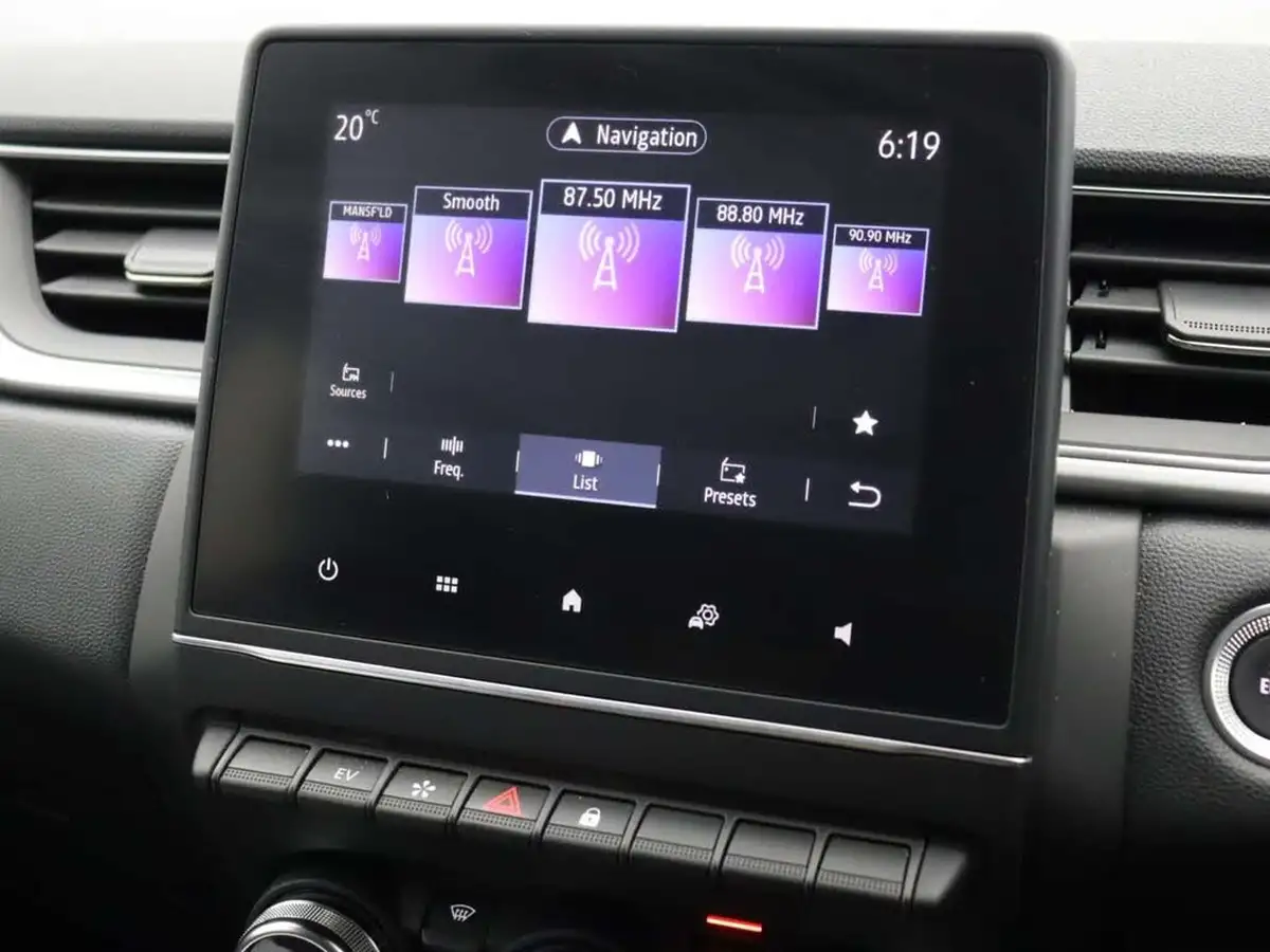 2023-renault-captur-16-techno-160ps-plug-in-big-24