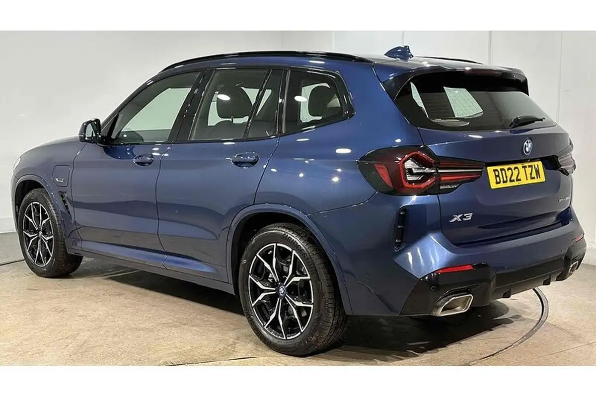 2022-bmw-x3-20-xdrive-30e-m-sport-big-5