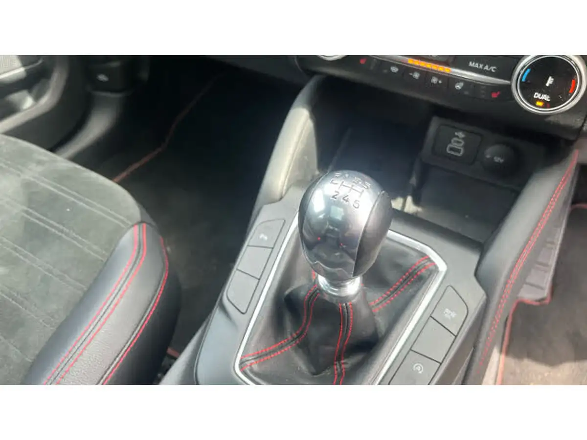 2023-ford-kuga-15t-black-package-edition-big-12