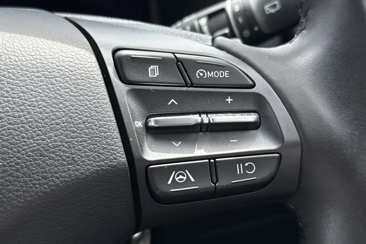 2022-hyundai-kona-16-gdi-se-connect-big-35
