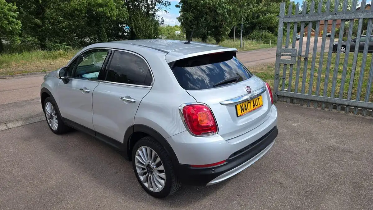 2017-fiat-500x-16-e-torq-lounge-big-11