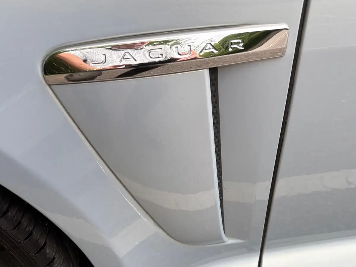 2014-jaguar-xf-30td-portfolio-saloon-4d-big-59