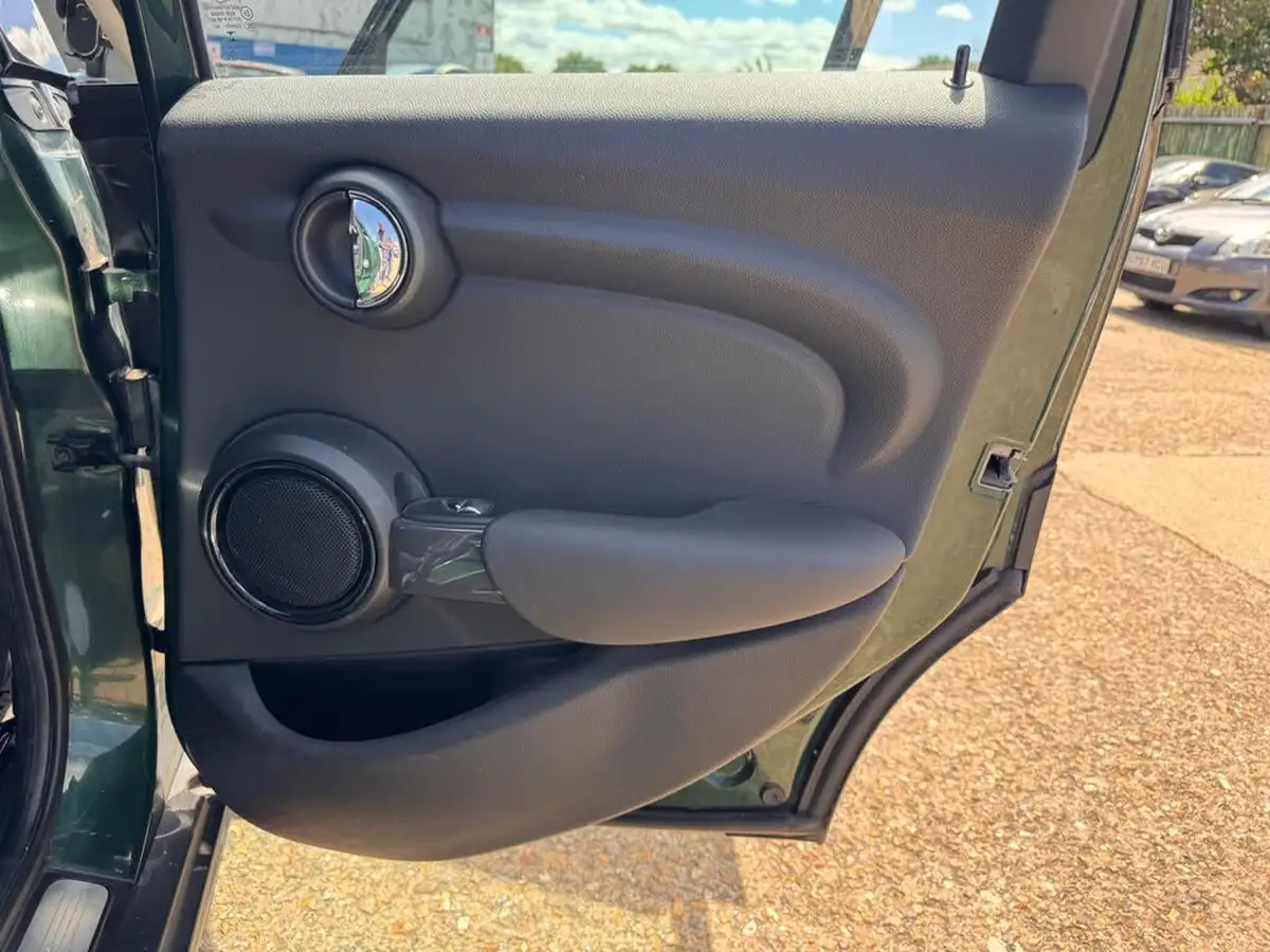 2016-mini-cooper-15-cooper-ss-hatchback-5d-auto-big-11