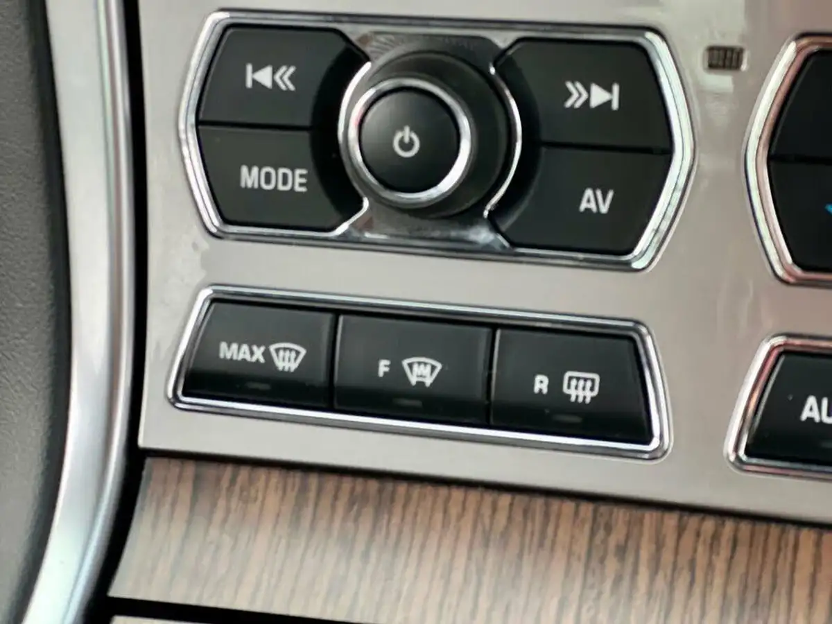 2015-jaguar-xf-22td-luxury-200ps-saloon-4d-big-44