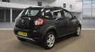 2013-dacia-sandero-stepway-09-laureate-small-3