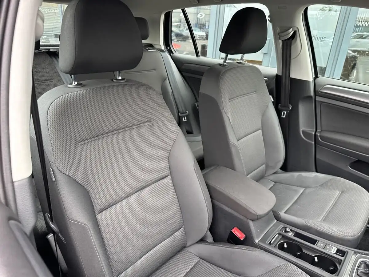 2019-volkswagen-golf-e-e-golf-big-2