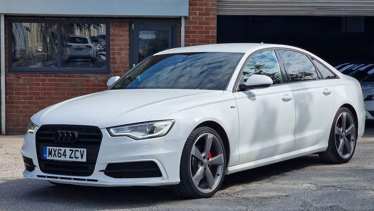 2014-audi-a6-saloon-20tdi-ultra-black-edition-s-tronic-big-2