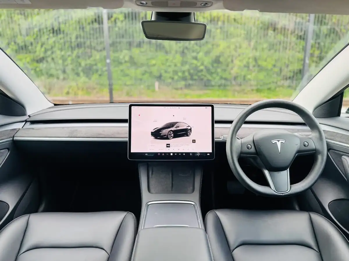 2021-tesla-model-3-e-long-range-awd-big-2