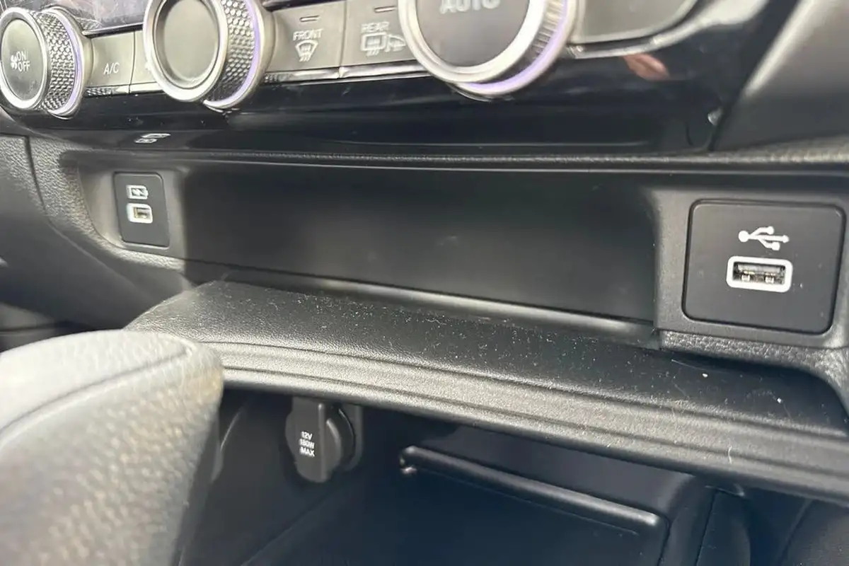 2024-honda-hr-v-15-i-mmd-elegance-big-30
