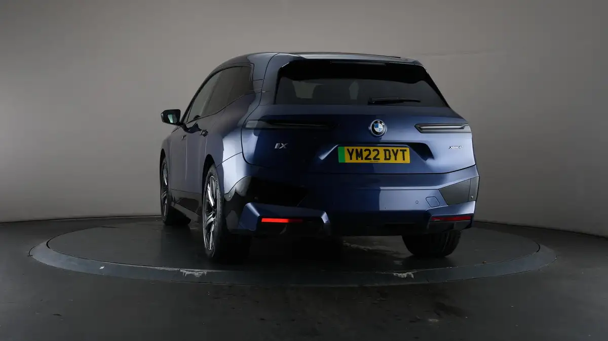 2022-bmw-ix-e-xdrive-40-m-sport-edition-big-54