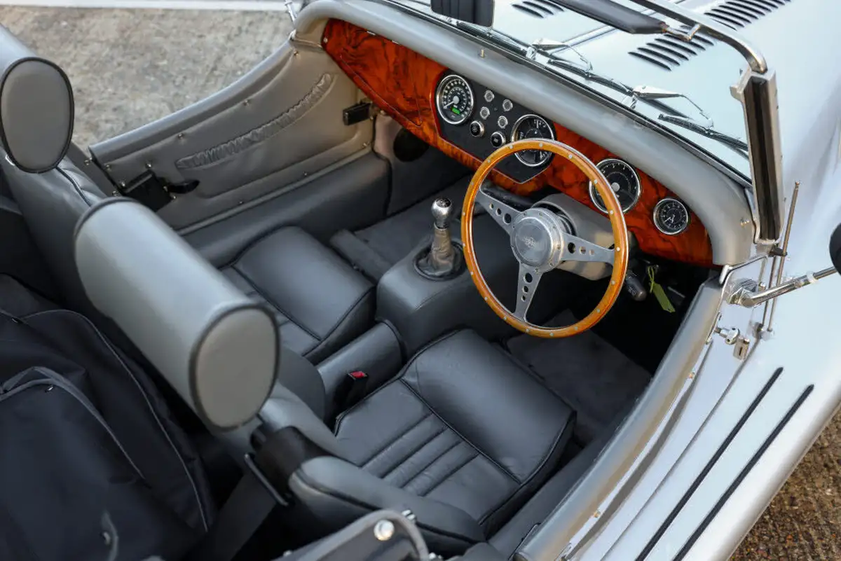 2008-morgan-plus-4-20-2-seat-big-33