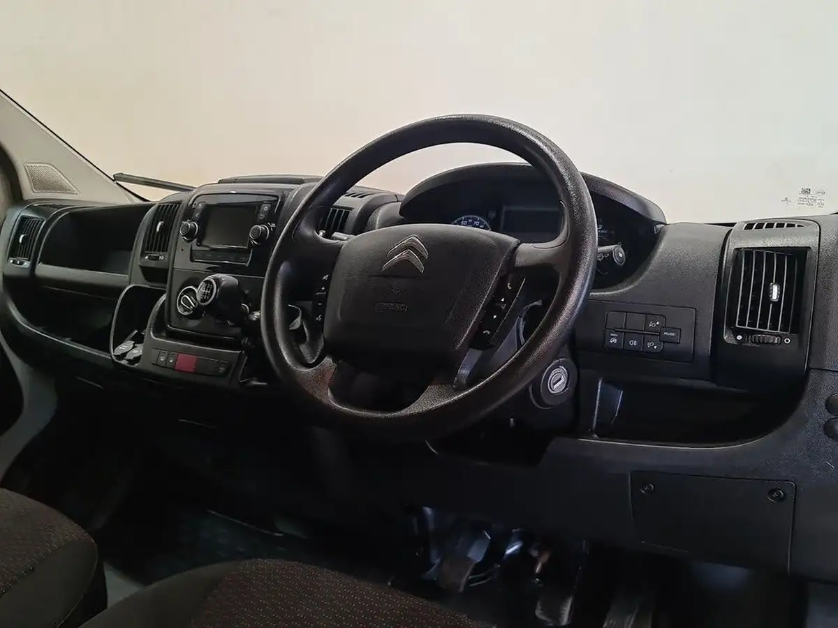 2022-citroen-relay-22bluehdi-35-l2h2-enterprise-big-4