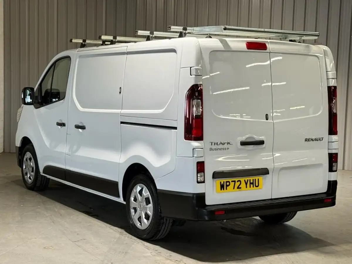 2022-renault-trafic-20dci-sl28-130-business-big-1