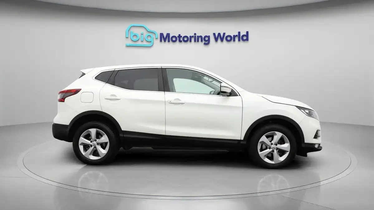 2019-nissan-qashqai-13-dig-t-acenta-premium-140ps-big-8