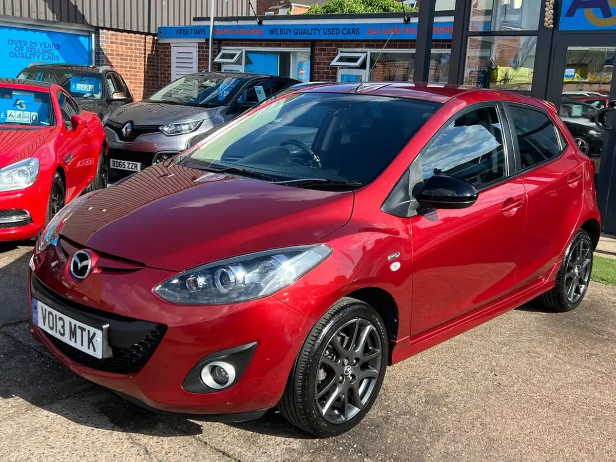 2013-mazda-mazda2-13-venture-big-39