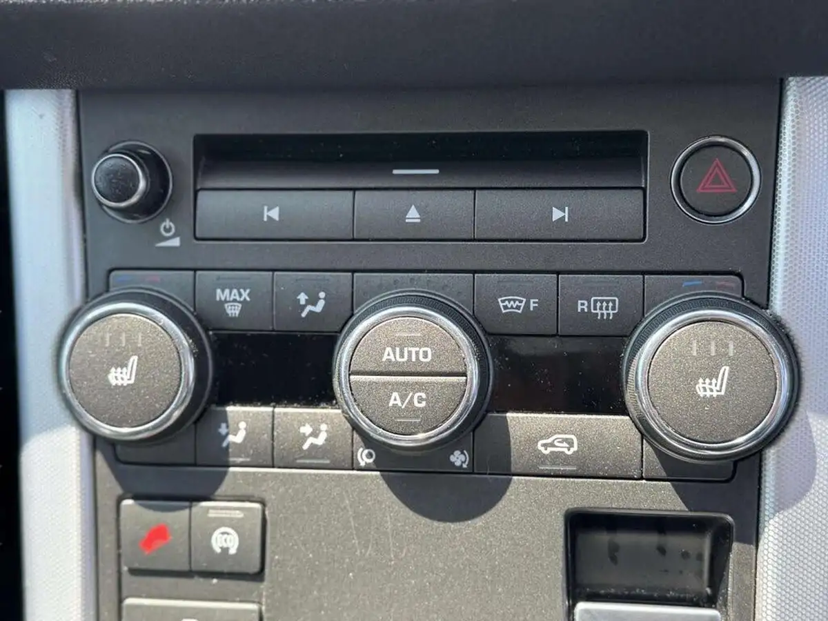 2015-land-rover-range-rover-evoque-22sd4-dynamic-hatchback-5d-big-25