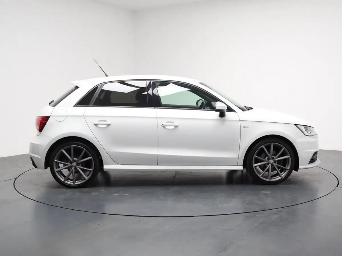 2018-audi-a1-14-tfsi-black-edition-nav-125ps-sportback-5d-s-tronic-big-9