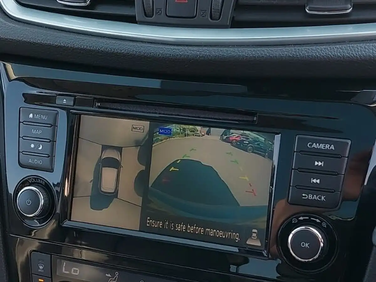 2021-nissan-qashqai-13-dig-t-n-motion-140ps-big-12