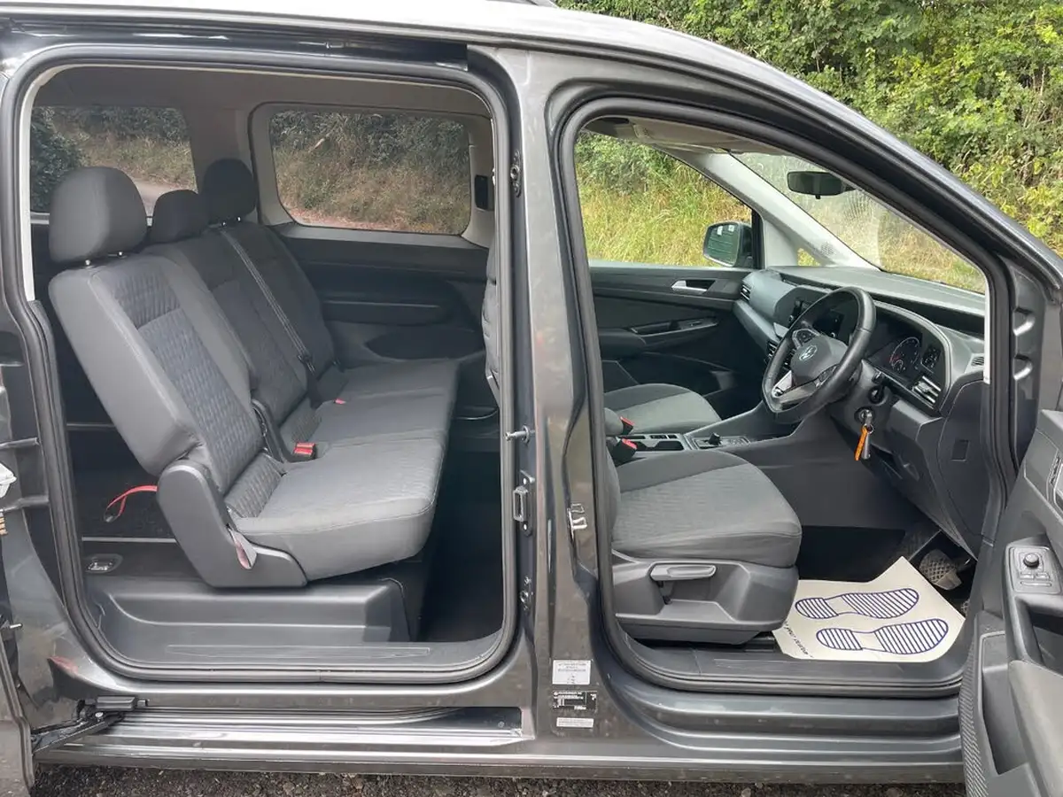 2022-volkswagen-caddy-15-tsi-maxi-life-big-8