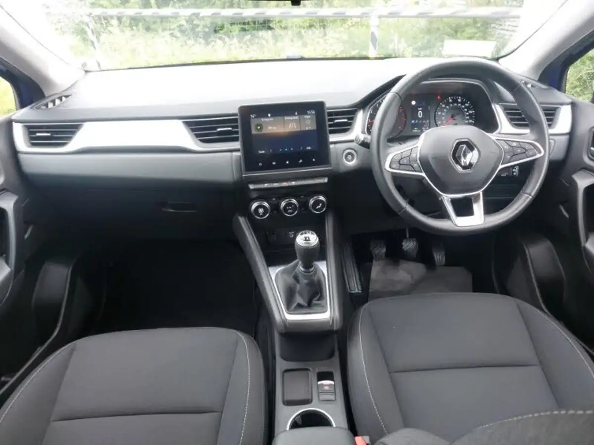 2020-renault-captur-10-tce-iconic-100bhp-big-2