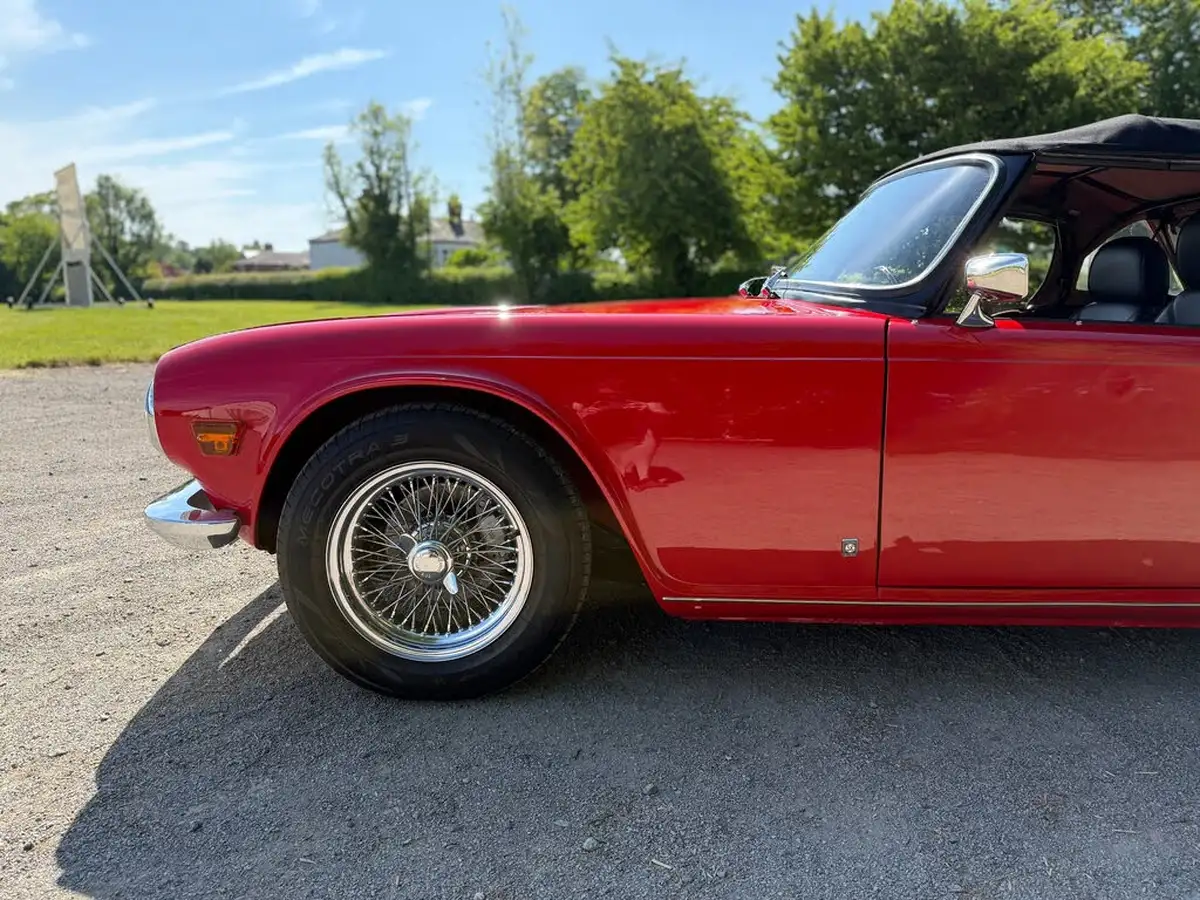1971-triumph-tr6-convertible-big-15