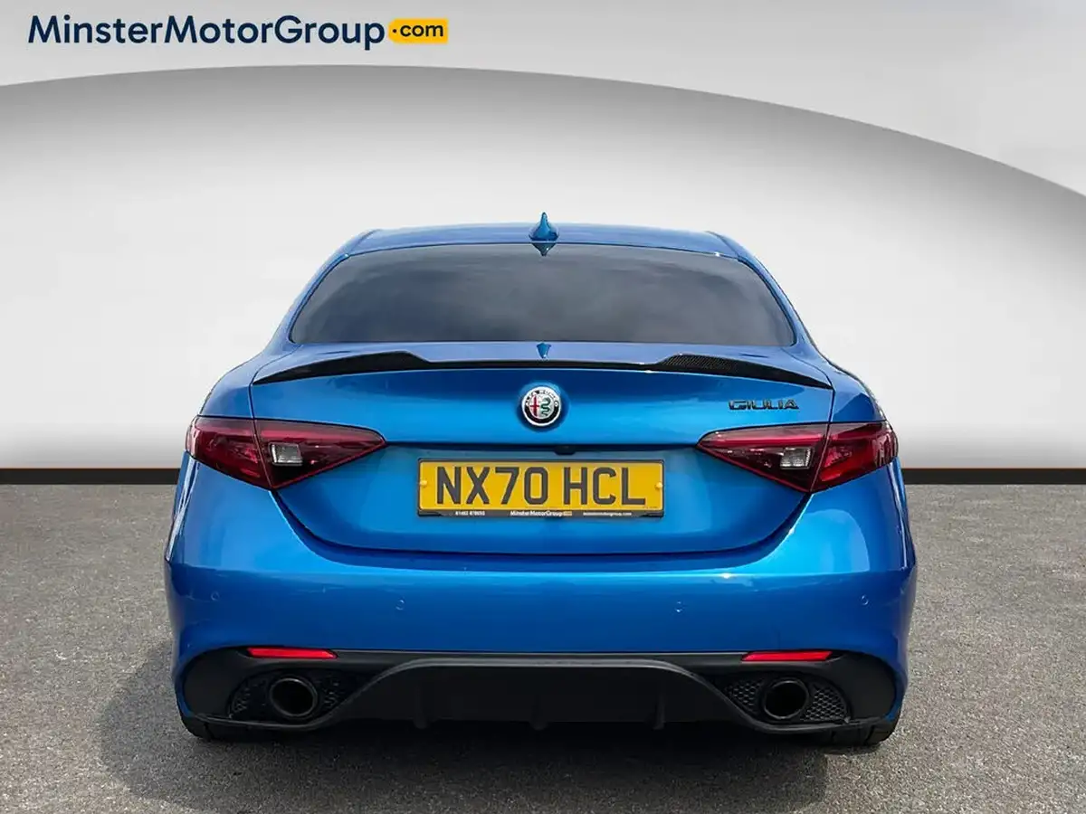 2020-alfa-romeo-giulia-20-veloce-276bhp-big-2