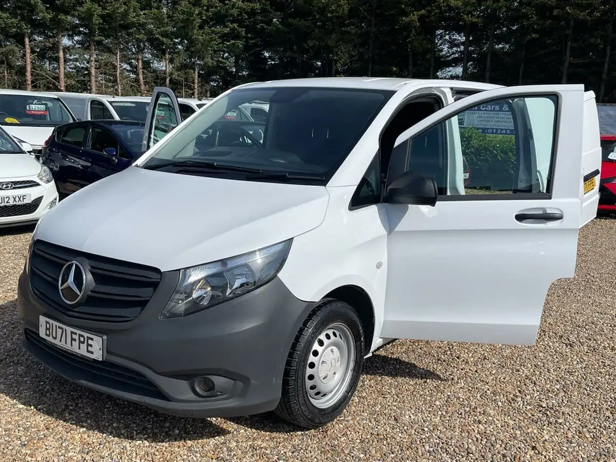 2021-mercedes-benz-vito-20cdi-114-progressive-l2-134bhpeu6dt-panel-1749cc-9g-tronic-big-24
