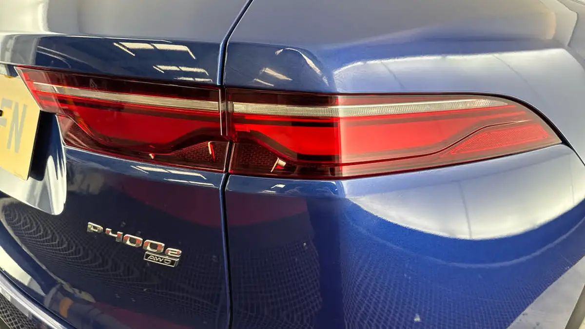2022-jaguar-f-pace-20-p400e-r-dynamic-s-big-22