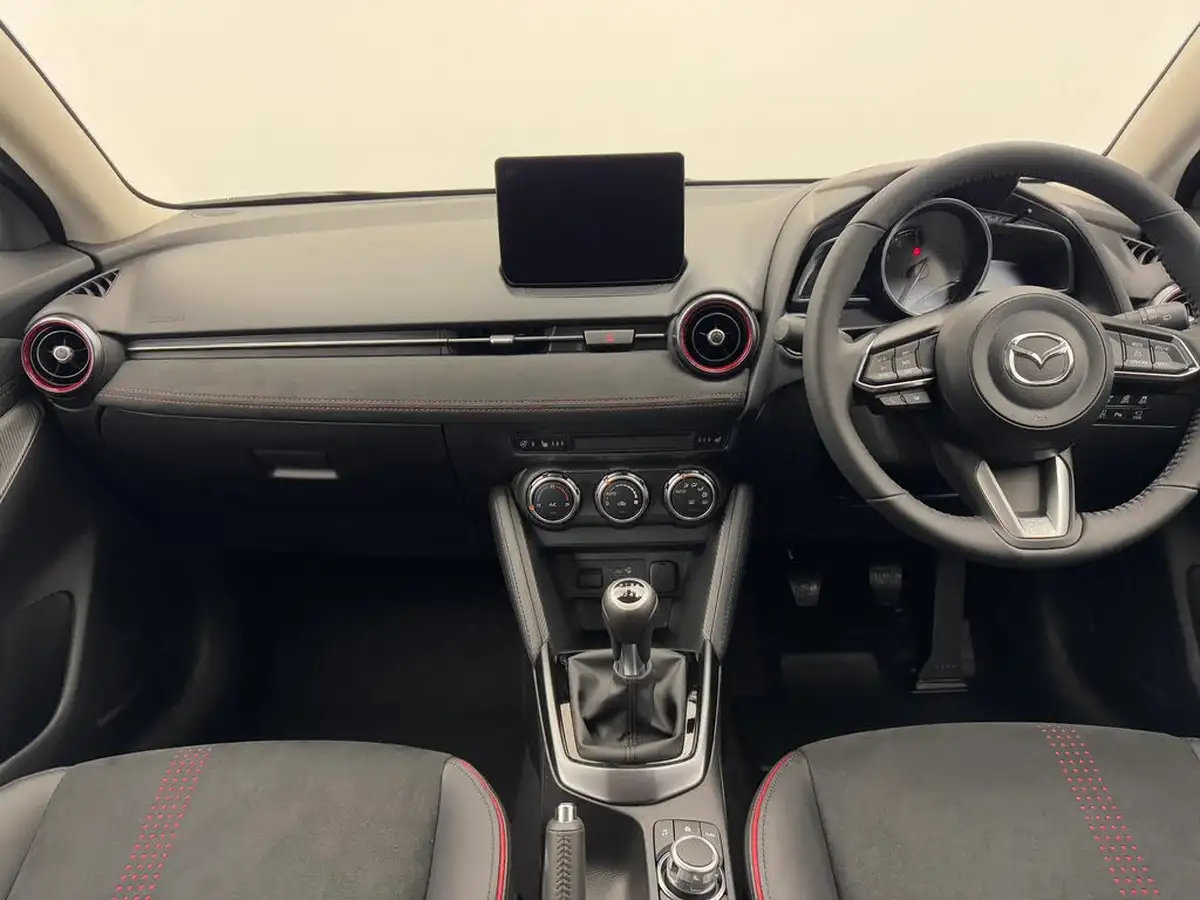 2025-mazda-mazda2-15-e-skyactiv-g-homura-aka-115ps-big-10