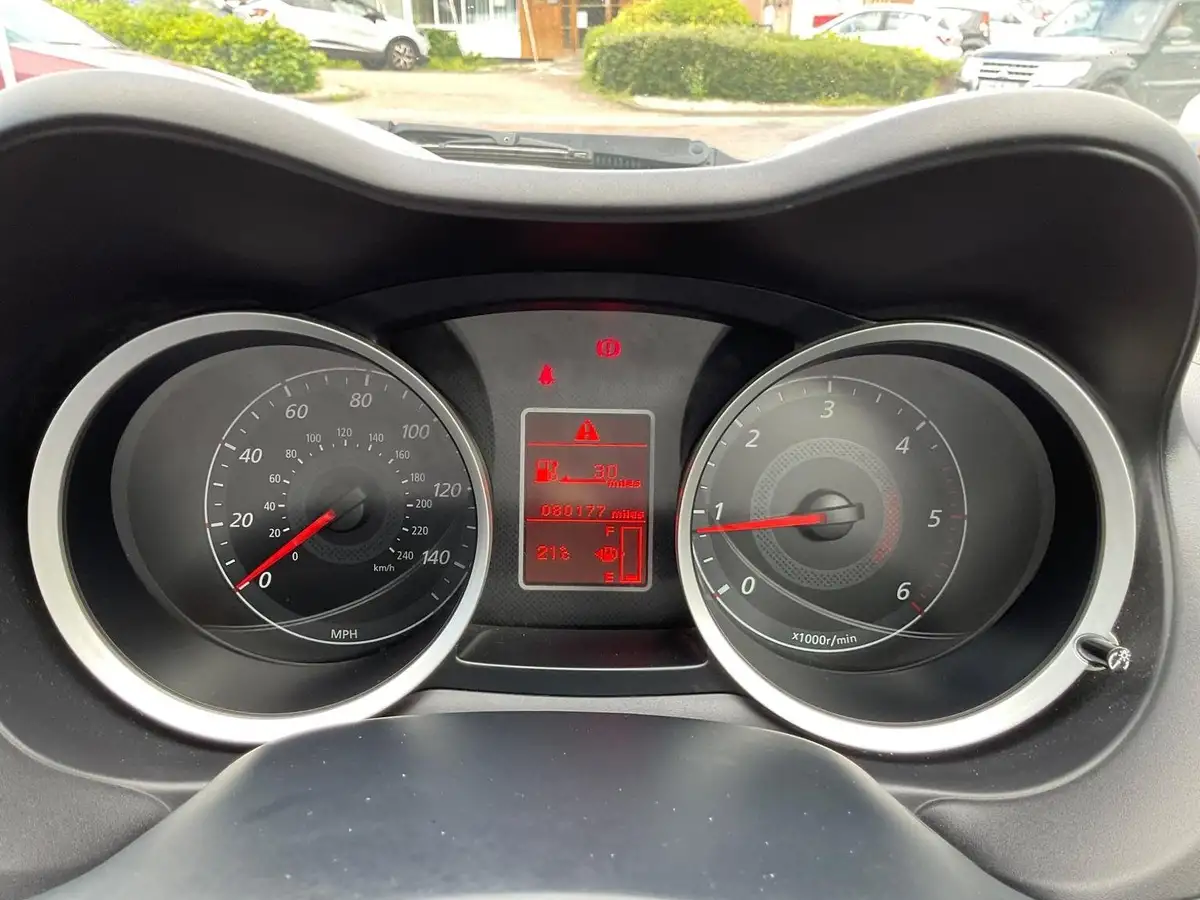 2011-mitsubishi-lancer-20td-juro-big-20