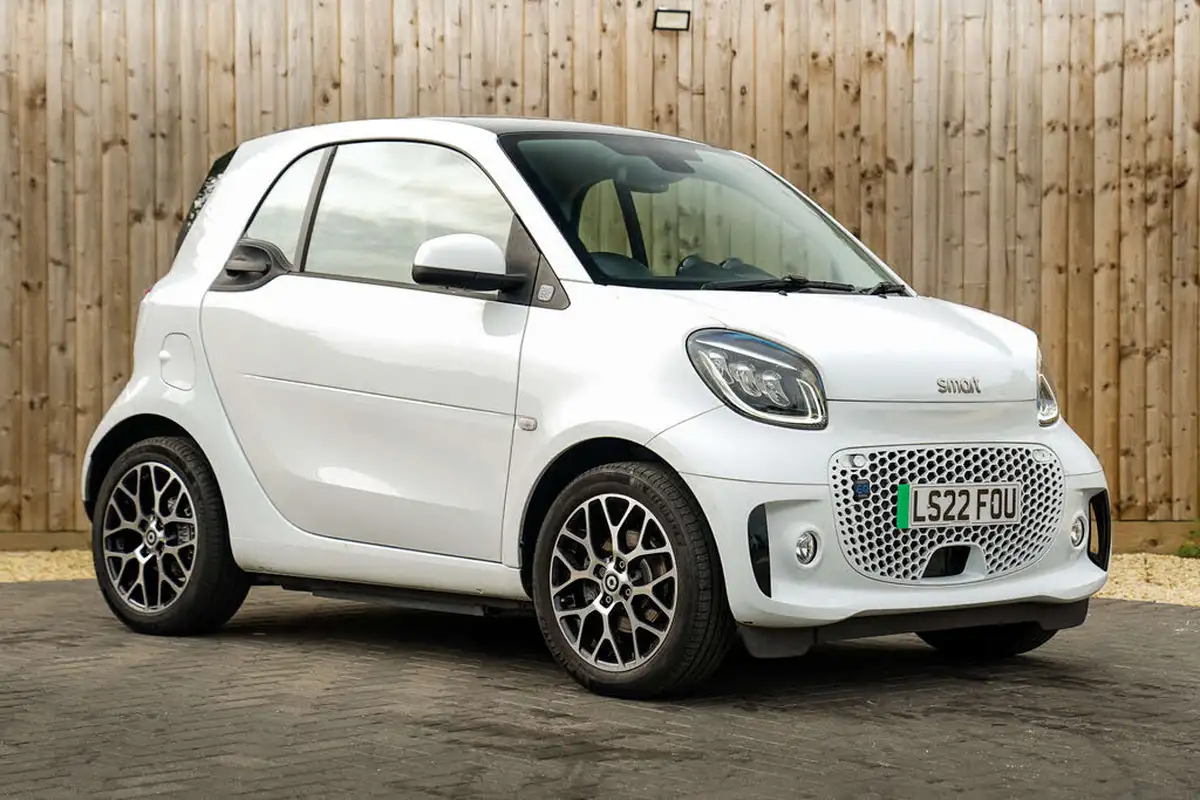 2022-smart-fortwo-eq-exclusive-coupe-big-0