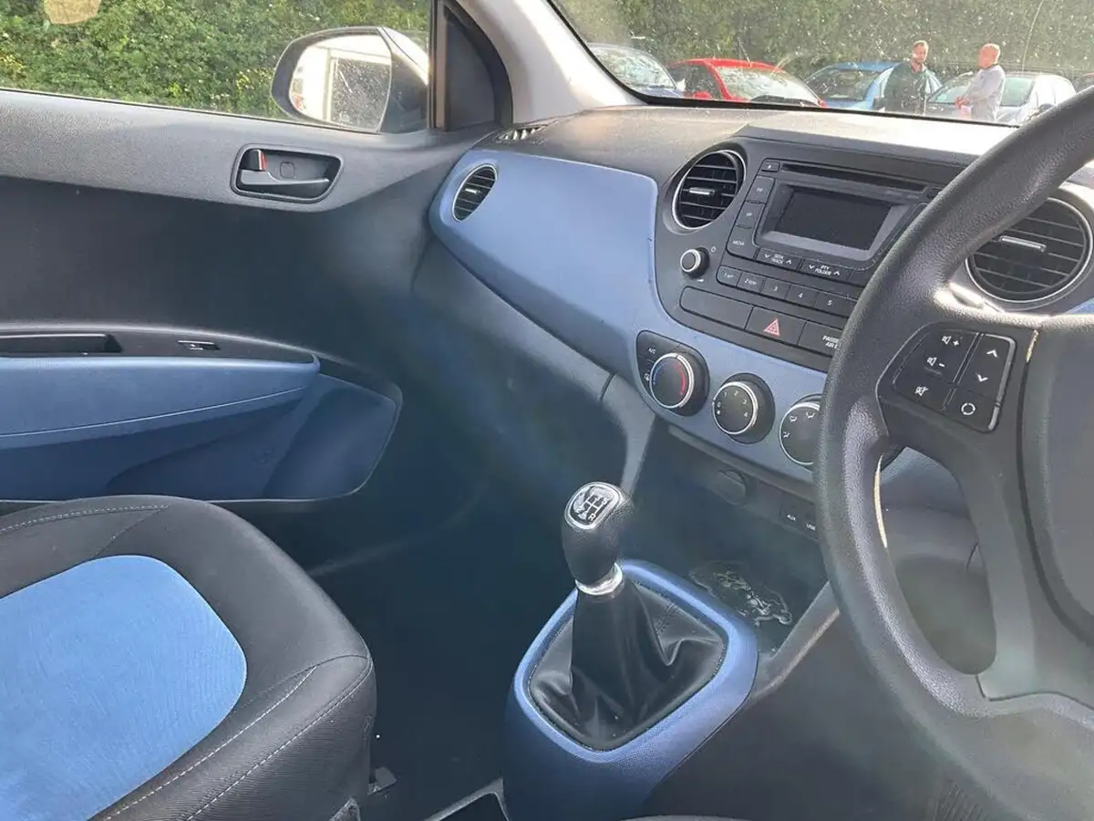 2017-hyundai-i10-10-se-big-30