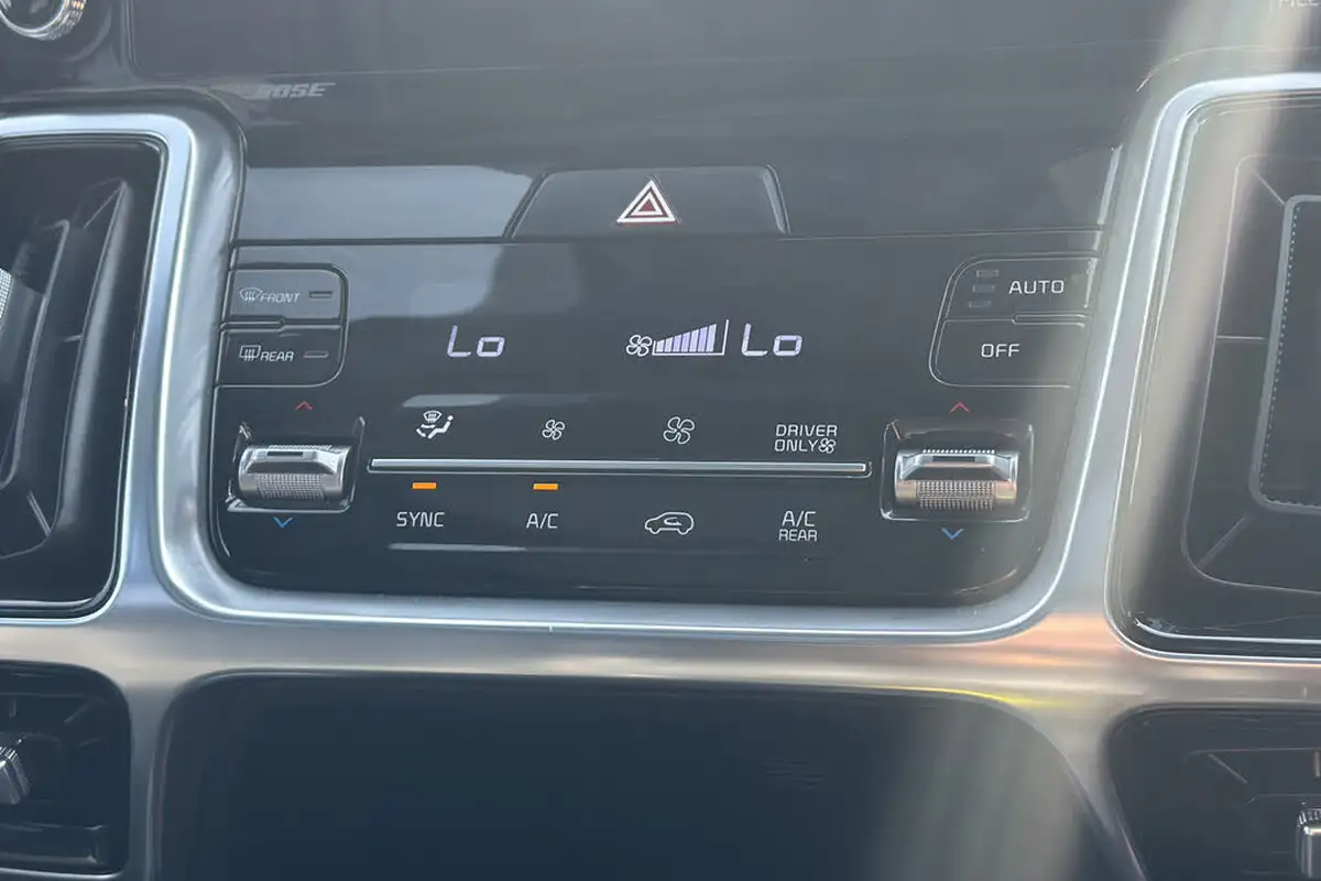 2022-kia-sorento-16-t-gdi-4-226bhp-hev-big-15