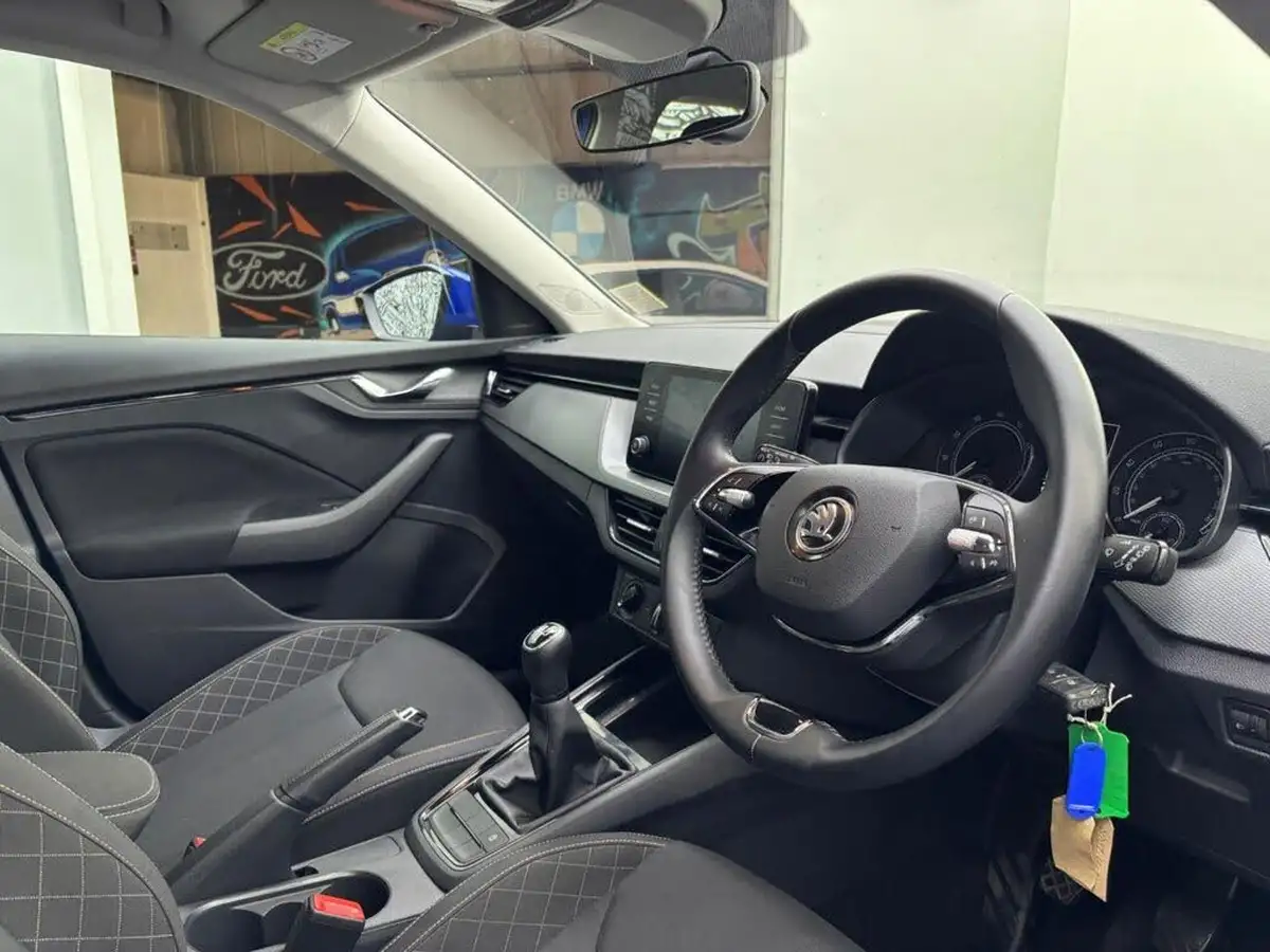 2022-skoda-kamiq-10-tsi-se-95ps-big-16