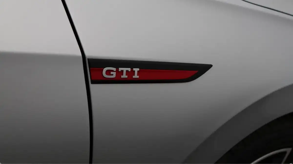 2023-volkswagen-golf-20-tsi-gti-clubsport-big-21