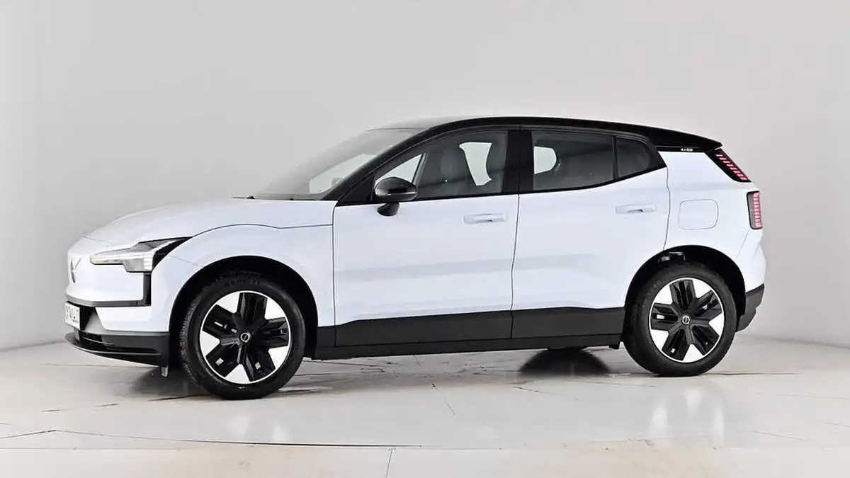 2024-volvo-ex30-e-single-motor-plus-big-61