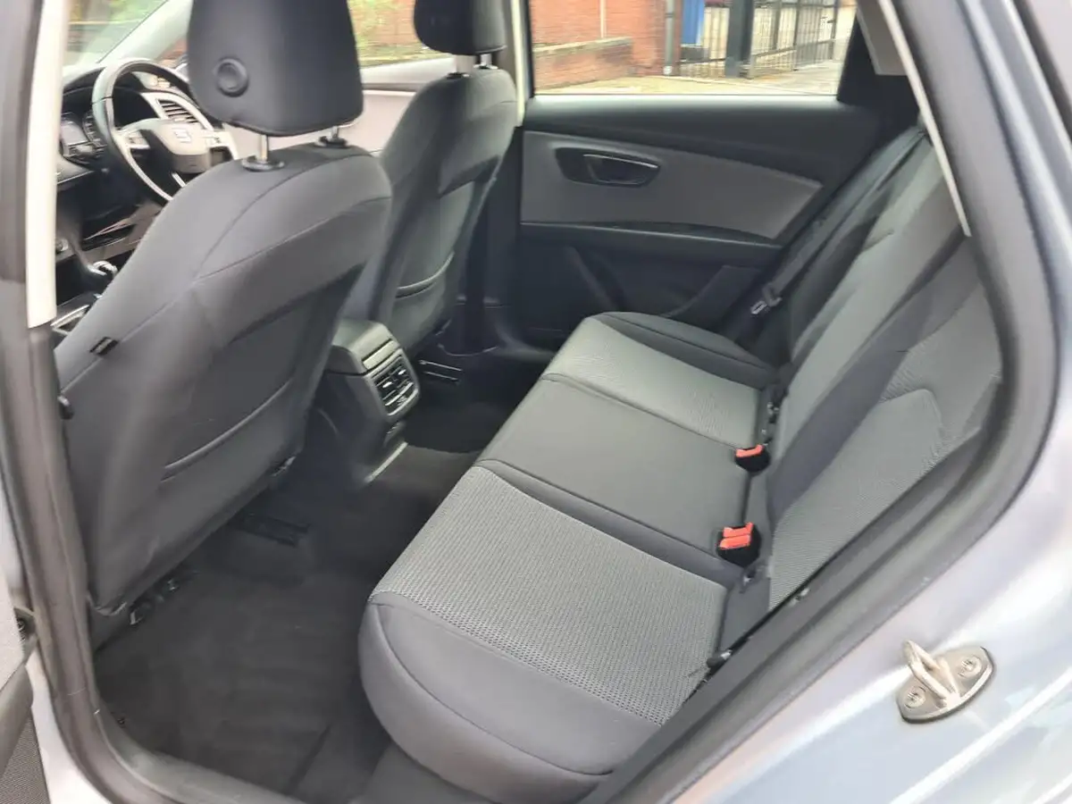 2020-seat-leon-16tdi-se-estate-big-33