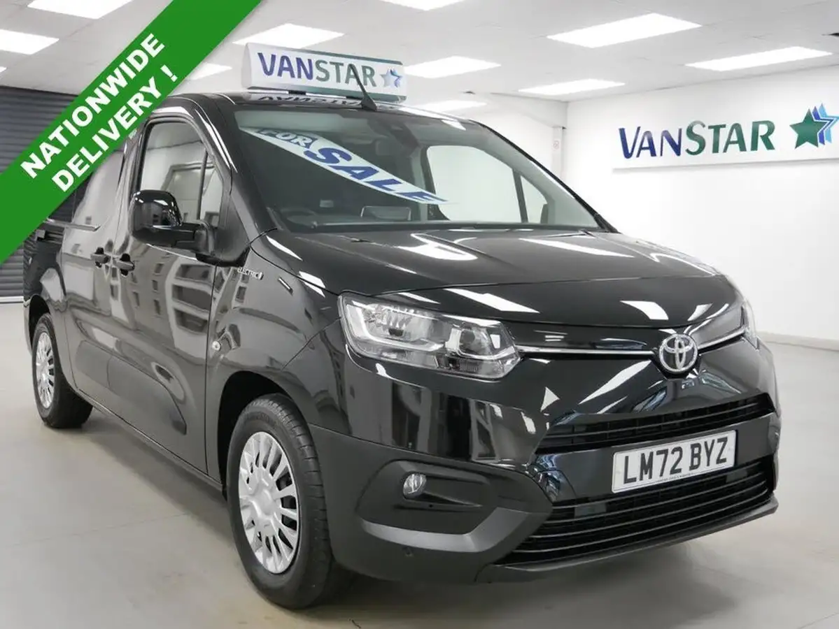 2022-toyota-proace-city-e-icon-l2-big-8