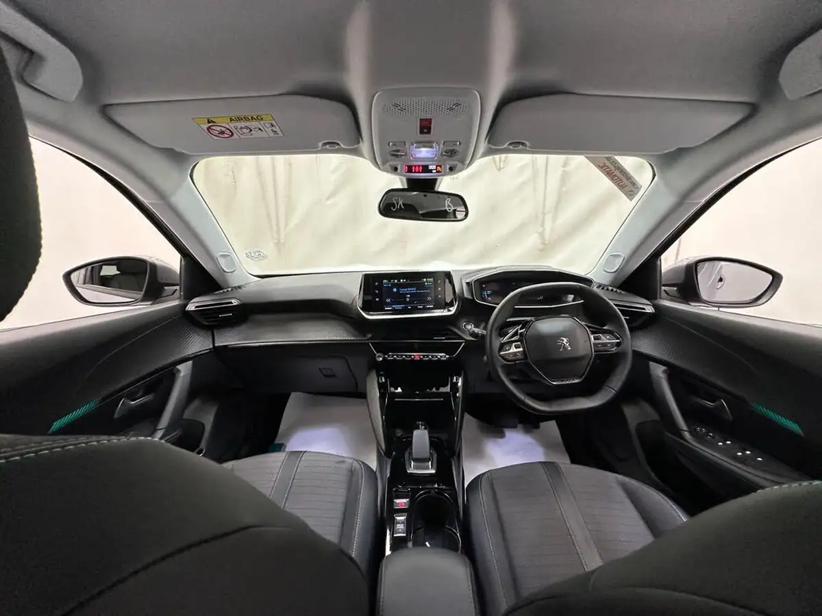 2021-peugeot-208-e-allure-premium-50kwh-big-19