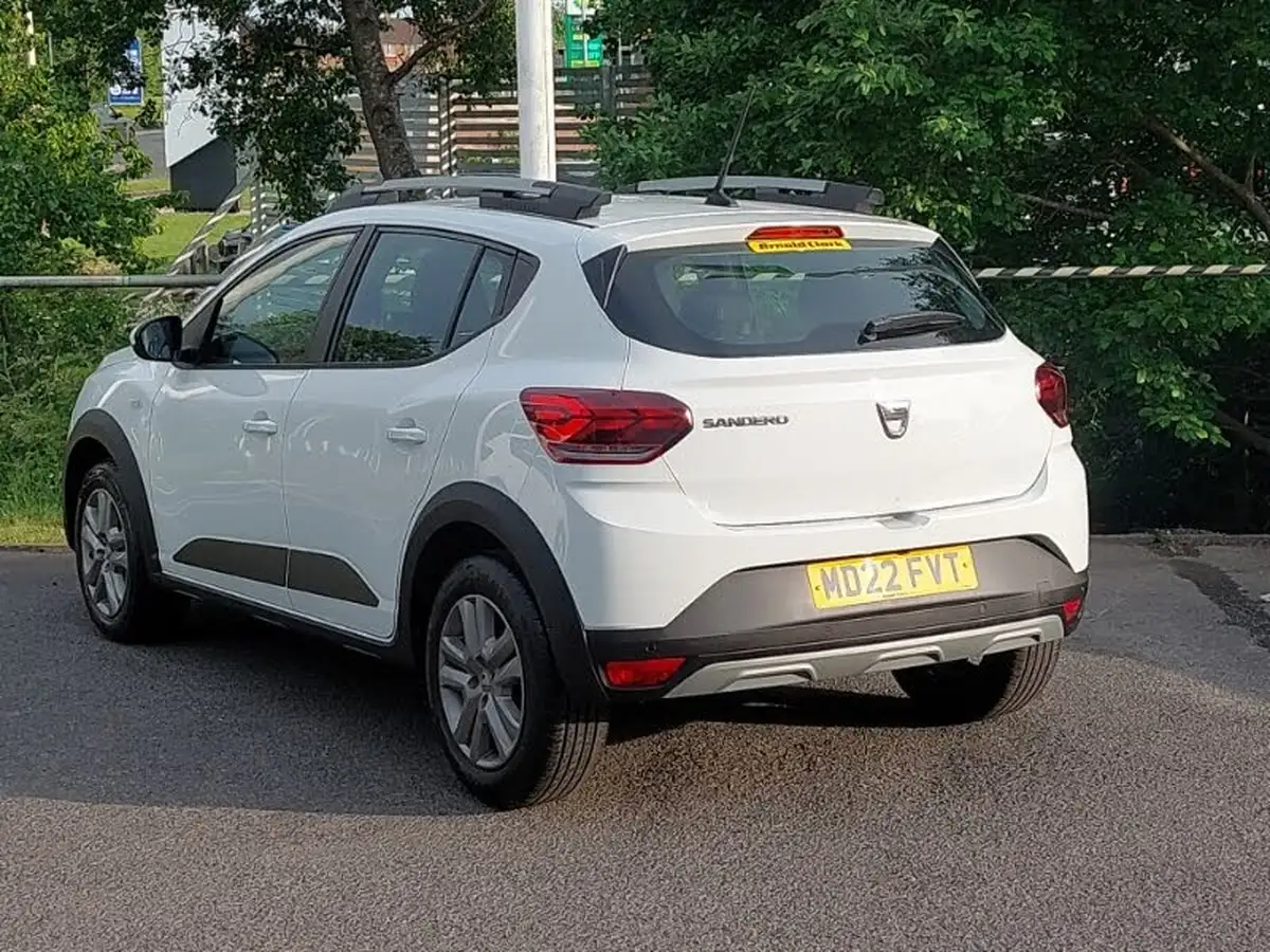 2022-dacia-sandero-stepway-10-tce-comfort-90bhp-big-1