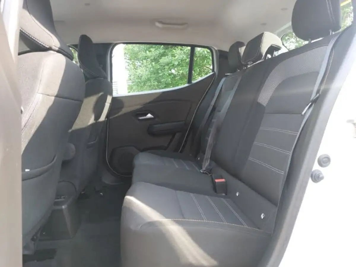 2022-dacia-sandero-stepway-10-tce-comfort-90bhp-big-5