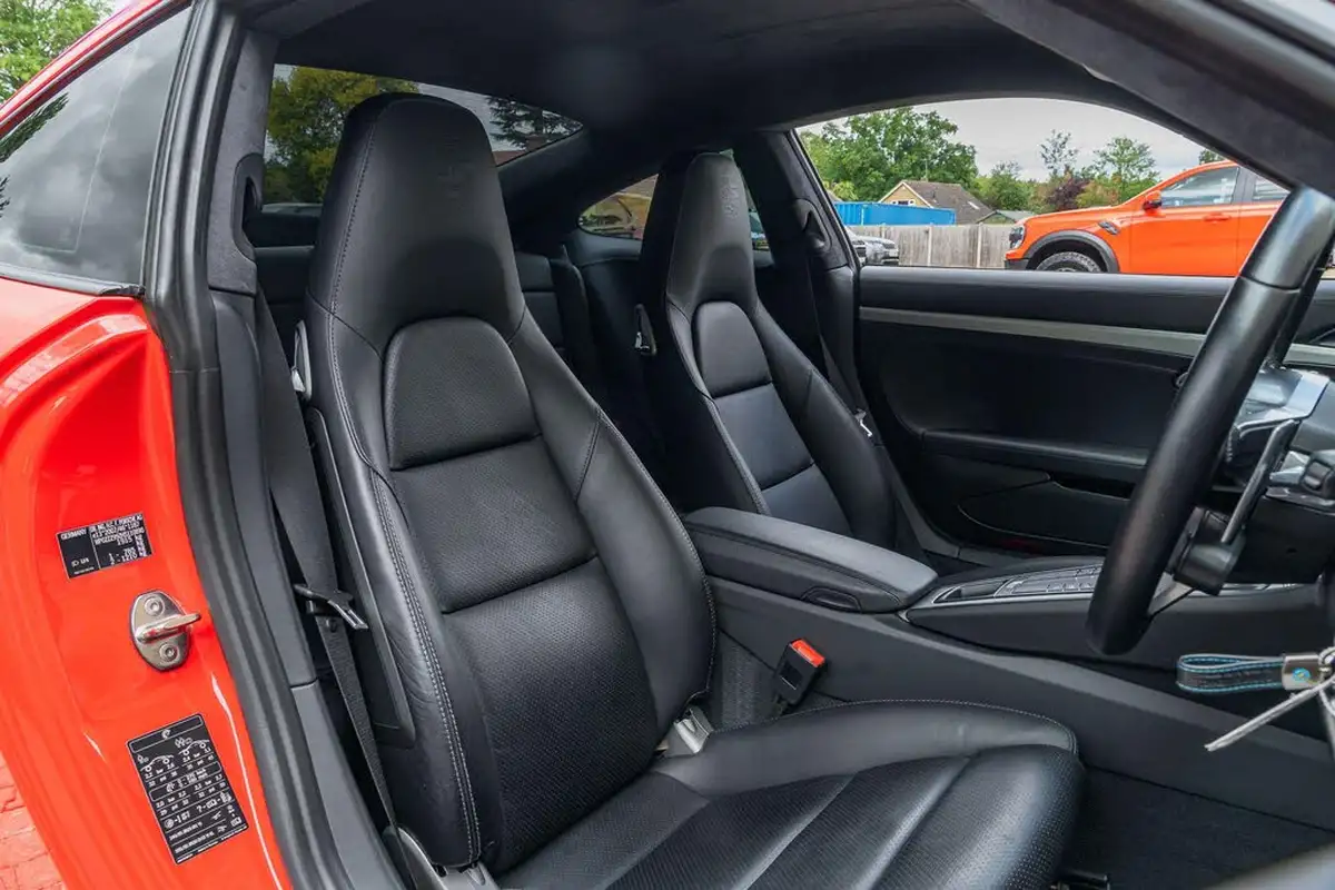 2016-porsche-911-30-carrera-s-coupe-pdk-big-24