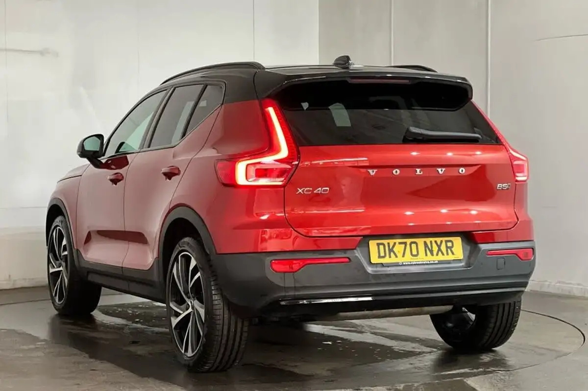2020-volvo-xc40-20-b5-r-design-pro-big-21